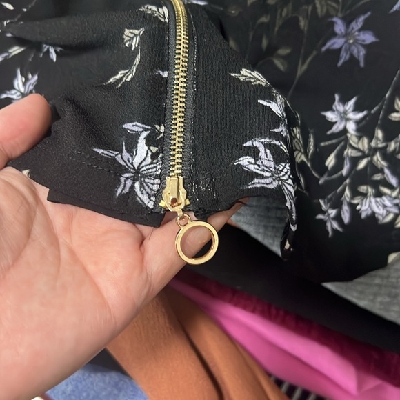 !SOLD! DYNAMITE 90s Black Floral Chiffon Dress V-Neck Zip Up Back size Small - Picture 5 of 5